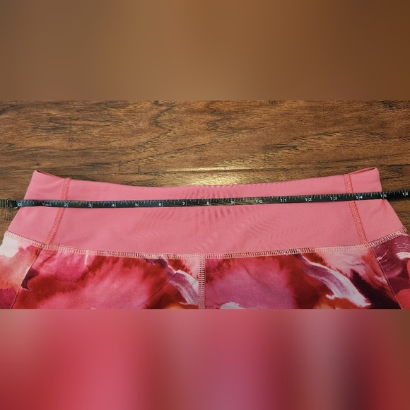 Athleta Run With It Pink Watercolor Floral Athletic Running Shorts - Picture 10 of 11